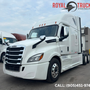 2023 FREIGHTLINER CASCADIA 684K KM