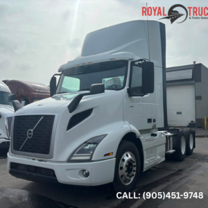 2021 VOLVO VNR 300